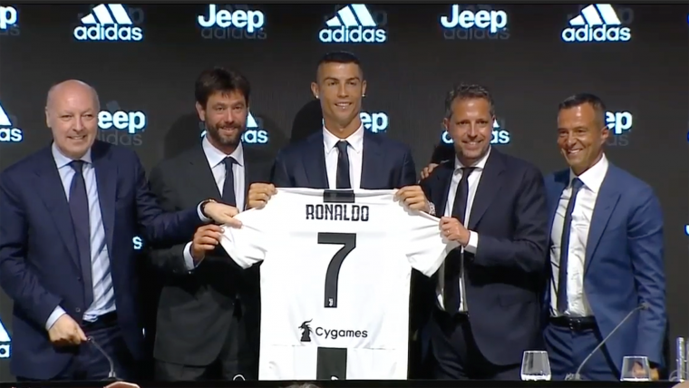 cristiano-ronaldo-juventus-shirt_1efhbu5cydu091748i54lsqr69