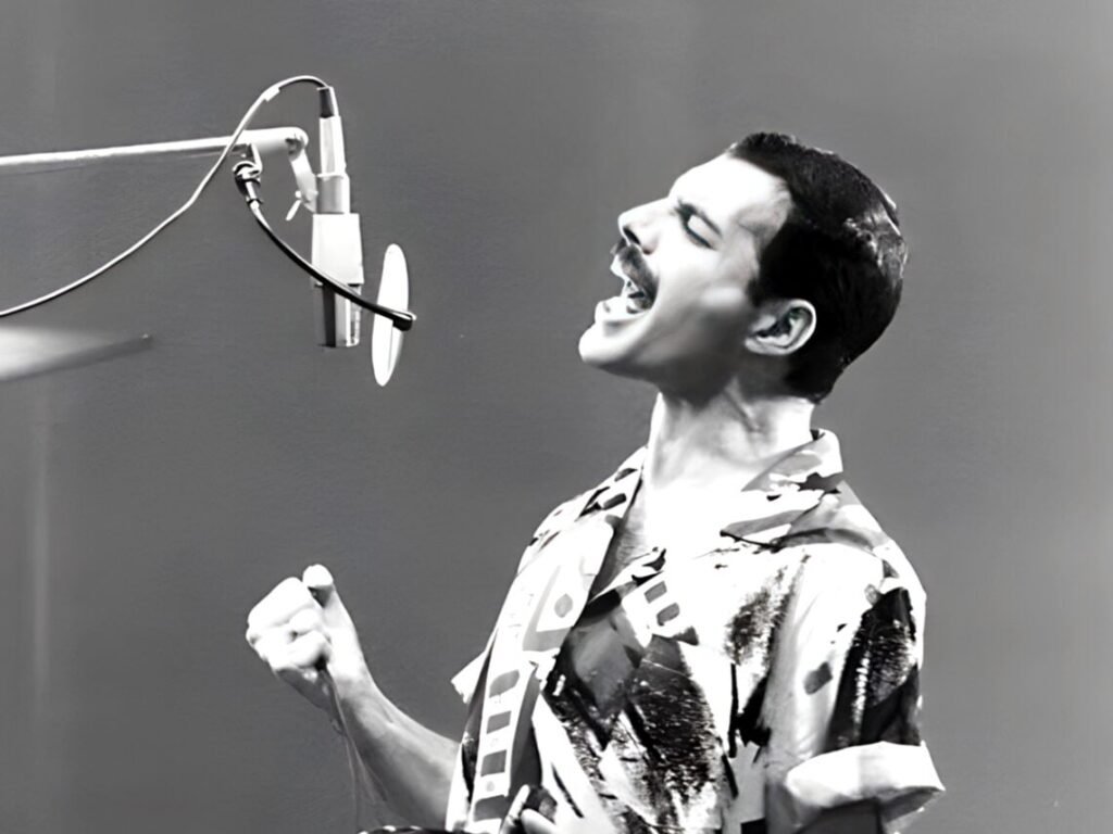 Freddie-Mercury-Queen-Singer-Frontman-Musician-Far-Out-Magazine-F-1140x855