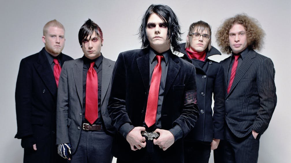 My-Chemical-Romance-Three-Cheers-For-Sweet-Revenge-promo-2