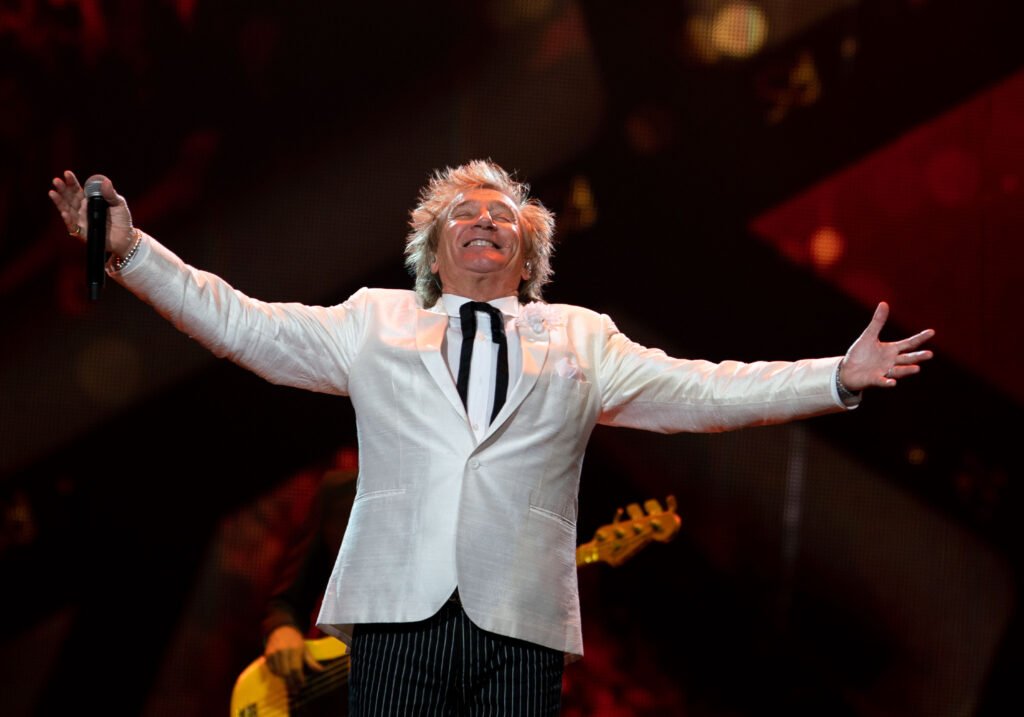 Rod Stewart, Cheap Trick in concert