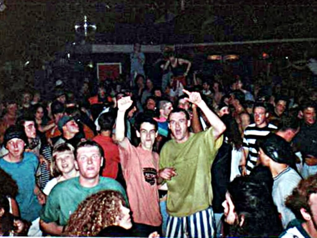 a-nostalgic-look-at-the-1990s-old-skool-house-music-and-rave-clubs-enjoyed-with-good-friends