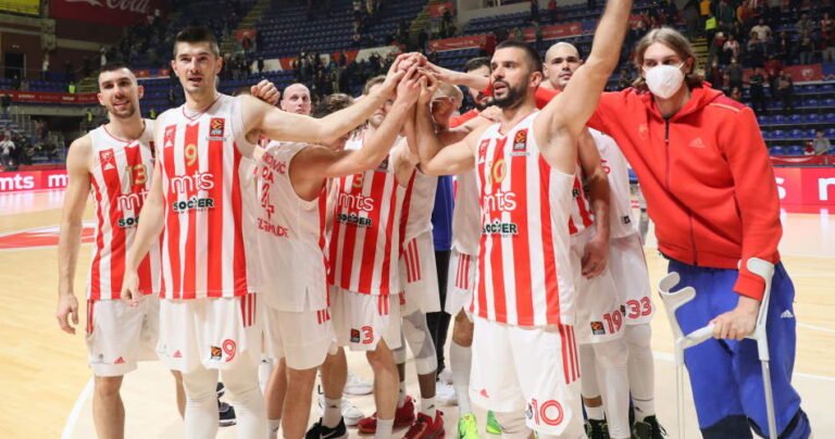 e3fb0e72-crvena-zvezda-players-celebrate-euroleague