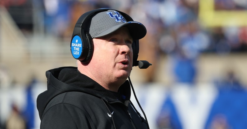 mark-stoops-vows-to-fix-kentuckys-issues-i-am-not-going-anywhere