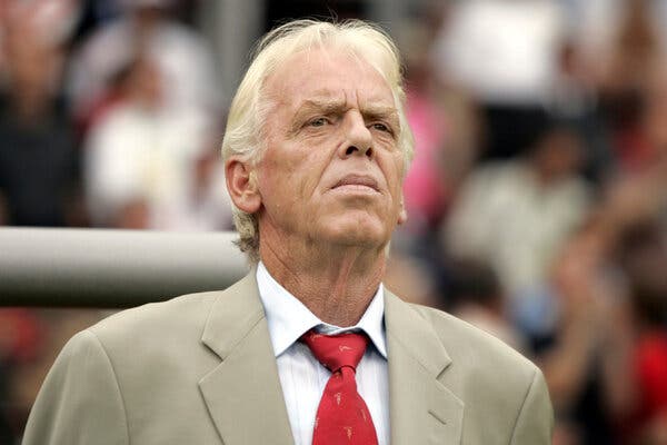 14Beenhakker--01-cvmw-articleLarge