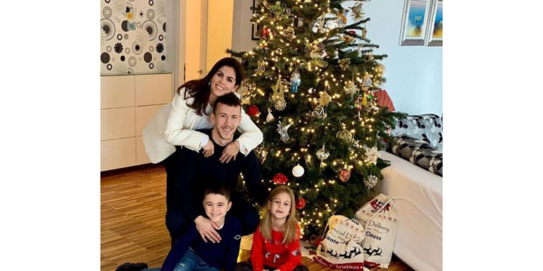 2020-12-25-21-13-9913-