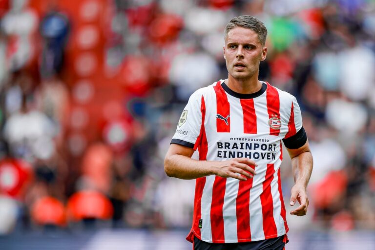brentford-beraadt-zich-op-het-al-dan-niet-aantrekken-van-joey-veerman-768x512