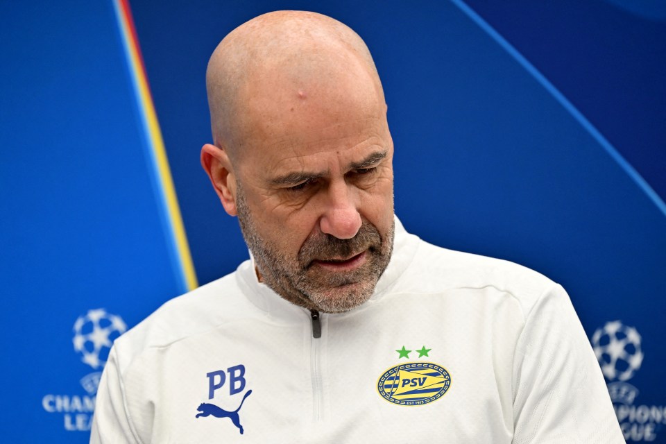 psv-eindhovens-dutch-coach-peter-965290183