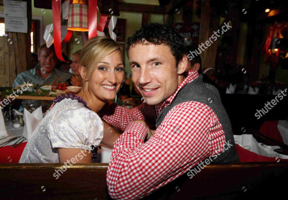 mark-van-bommel-wife-andra-1500w-1013460i