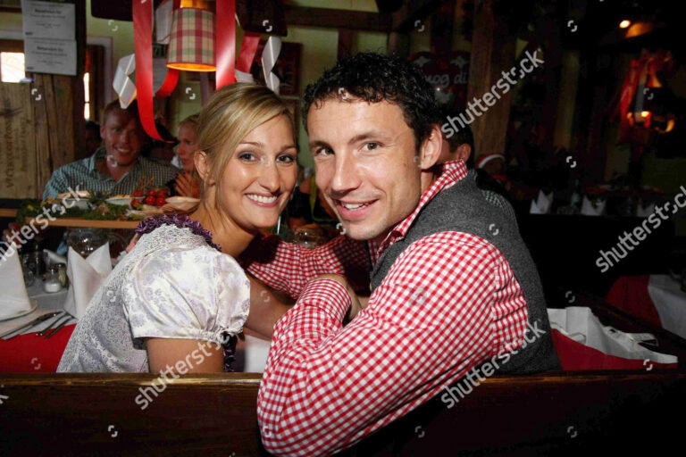 mark-van-bommel-wife-andra-1500w-1013460i